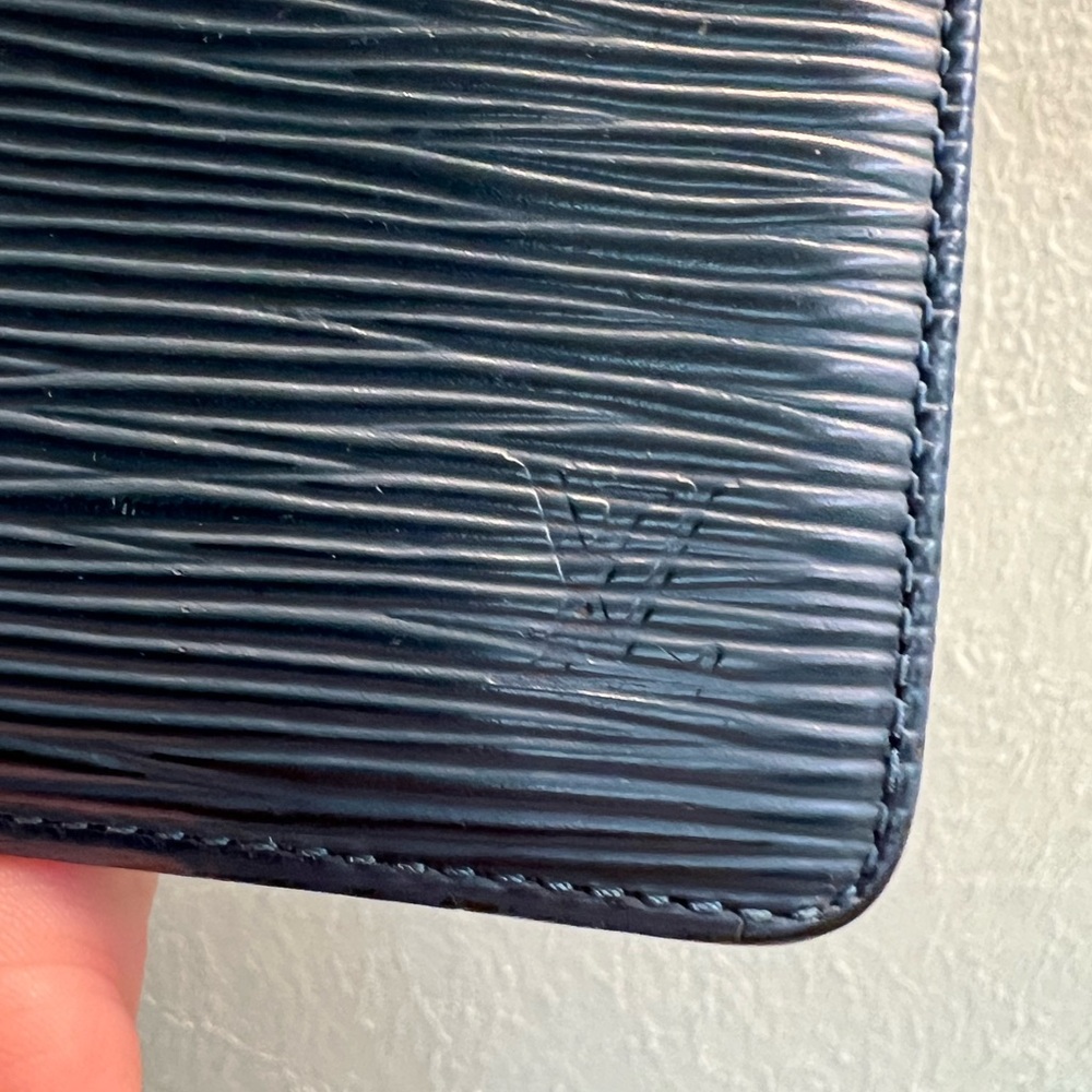 Authentic Louis Vuitton Epi Portefeuille Marco Wallet Purse Blue M60613